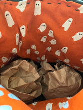 Load image into Gallery viewer, Small Cauldron Bag