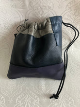 Load image into Gallery viewer, Small/ Medium Dice or Gaming Bags