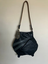 Load image into Gallery viewer, Small Cauldron Bag