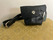 Load image into Gallery viewer, Black Hip bag