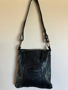 Venues Fly Trap Shoulder Bag
