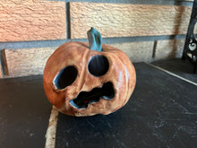 Load image into Gallery viewer, Ceramic Jack O Lanterns