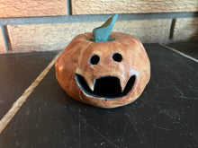 Load image into Gallery viewer, Ceramic Jack O Lanterns